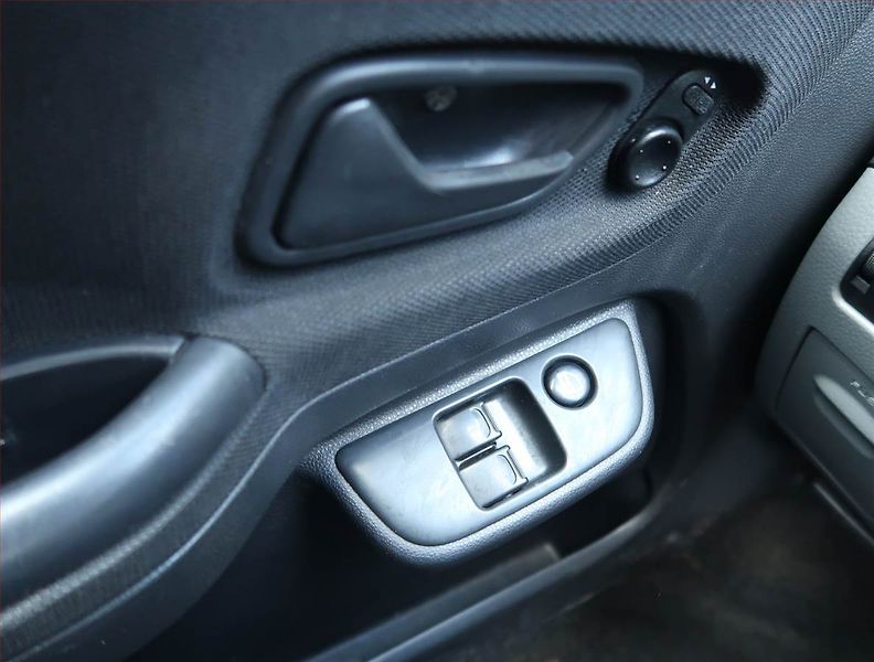 Suzuki Ignis (2008) 1.3, Klima, oblíbený vůz - fotka 14 z 14