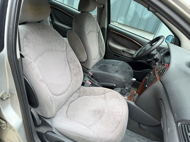 Citroën C5 2,0 HDi  - fotka 18 z 21