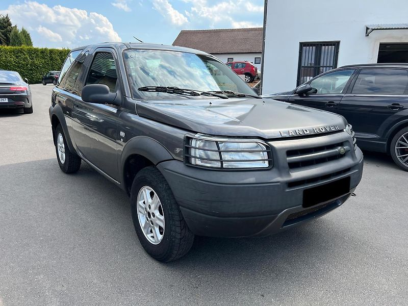 Land Rover Freelander 2.0 TD4 82kW KLIM/AUT/STŘ.OKNO - fotka 1 z 13