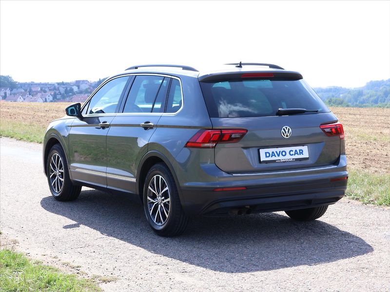 Volkswagen Tiguan 1,4 TSI 110kW DSG LED 1.Maj. - fotka 5 z 27