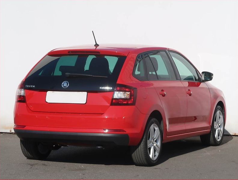 Škoda Rapid (2015) Spaceback 1.2 TSI, Serv.kniha - fotka 5 z 16