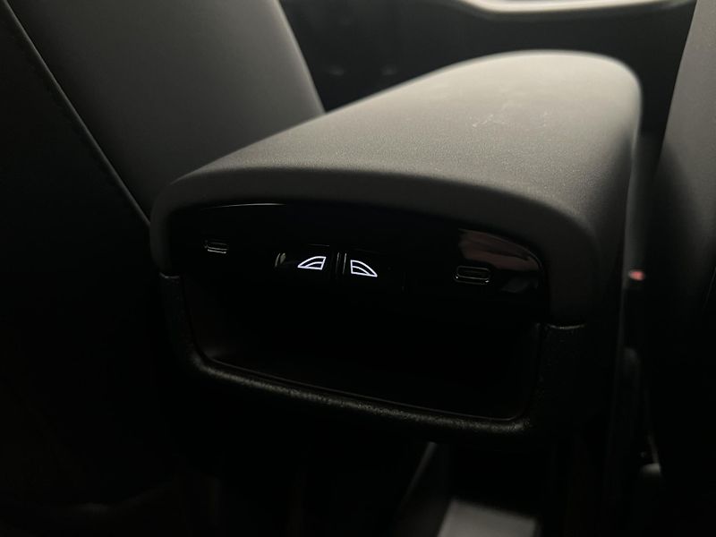 Volvo EX30 (2026) P8 AWD electric PLUS - fotka 46 z 46