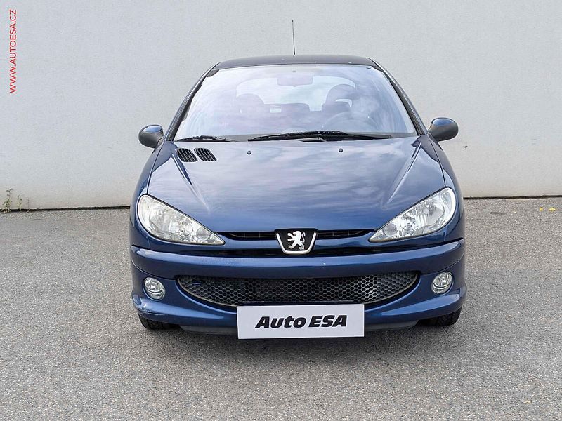 Peugeot 206 (2006) 1.4i, AC - fotka 2 z 19