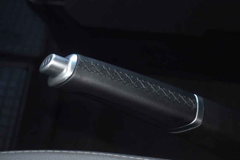 Ford Tourneo Custom je dobře jezdící vůz pro opravdu velké rodiny