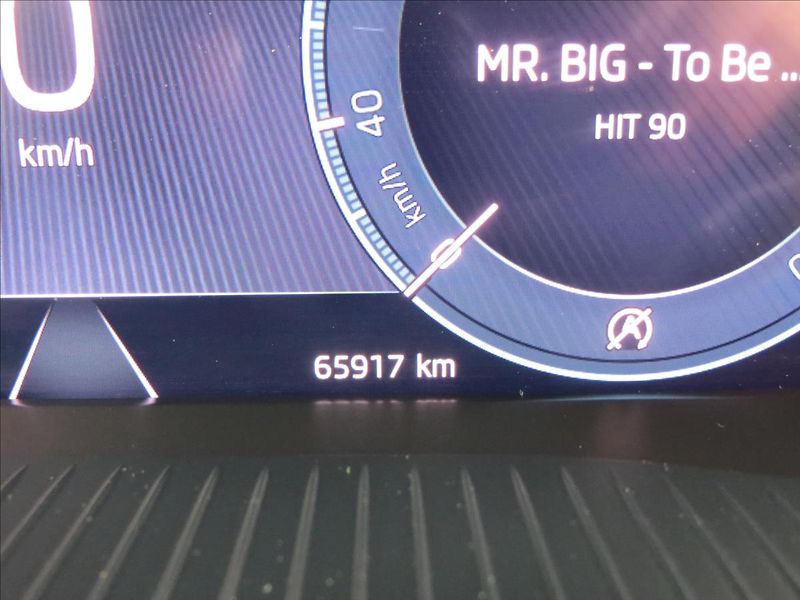 Škoda Octavia 2,0 TDI 85kw Ambition DSG - fotka 24 z 26