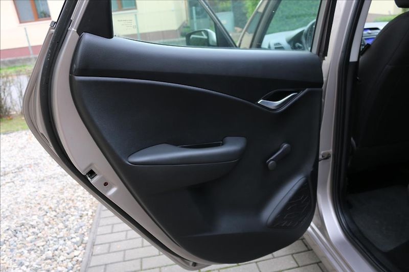 Hyundai ix20 1,6 91kW,1 majitel ČR,Tažné - fotka 20 z 31