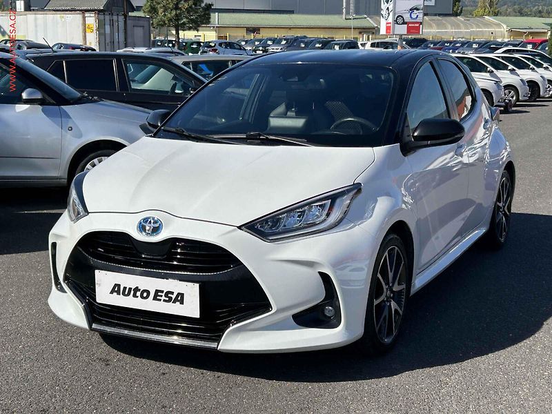 Toyota Yaris (2021) 1.5i, Style, AT - fotka 3 z 17