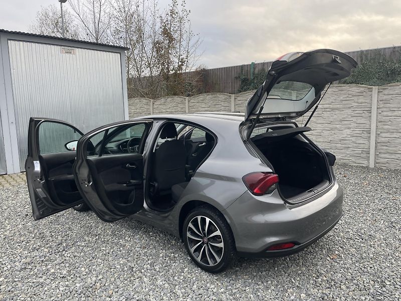 Fiat Tipo 1.4Ti-JET 120PS LPG LOUNGE TOP - fotka 159 z 187