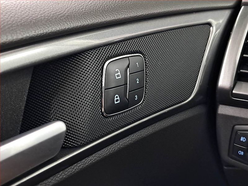 Ford Mondeo (2020) 2.0 EcoBlue, Serv.kniha, Kůže - fotka 23 z 23
