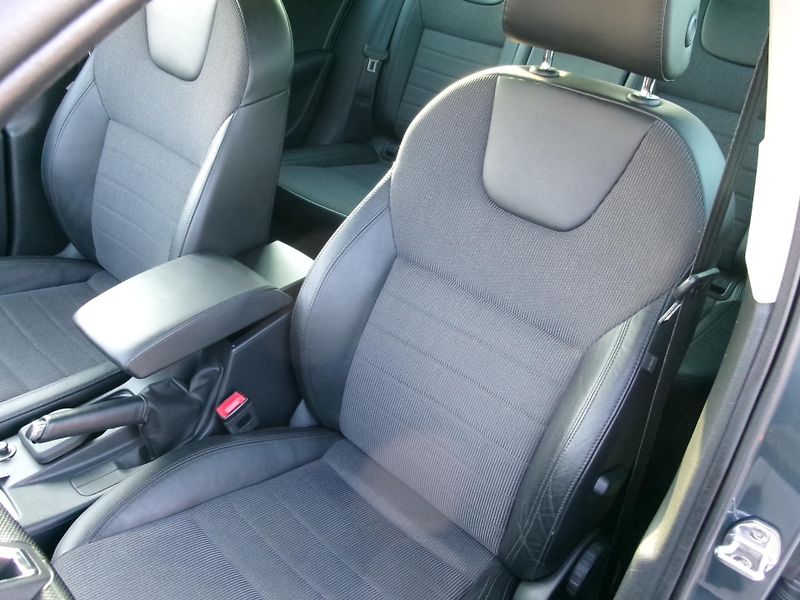Škoda Octavia (2014) 1,2TSI NAVI DSG AC BT VÝHŘEV - fotka 10 z 34