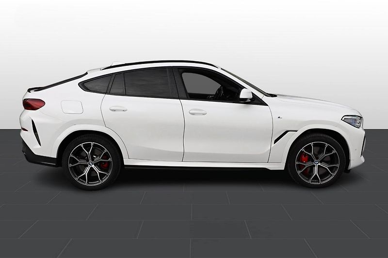 BMW X6 xDrive40d - fotka 6 z 15