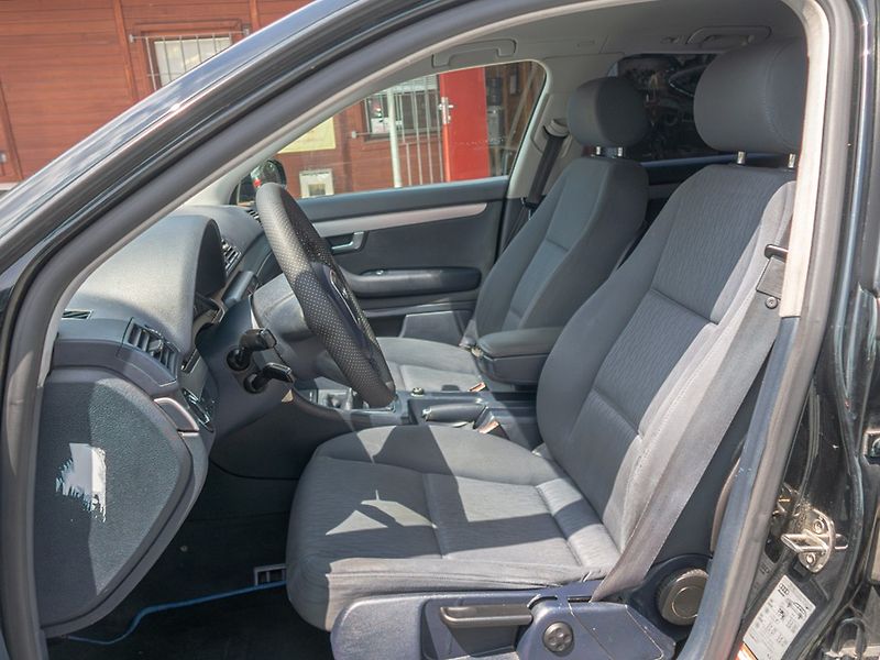 Audi A4 (2007) 2.0TDI 103KW – PO ROZVODECH - fotka 13 z 35