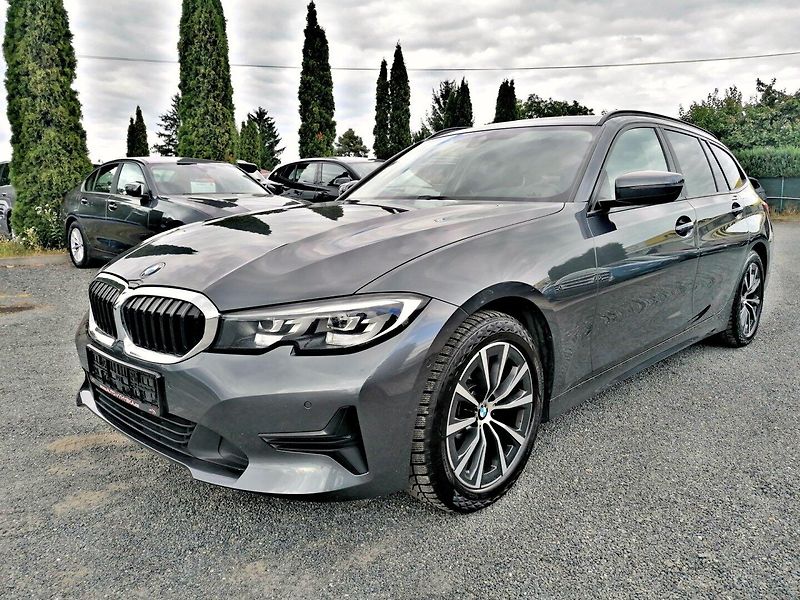 BMW Řada 3 (2021) 2.0 318D A/T Kůže - fotka 2 z 33