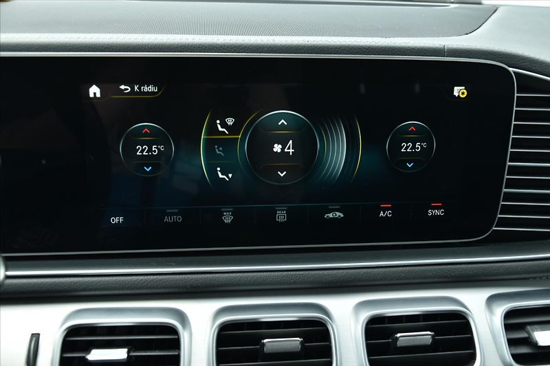 Mercedes-Benz GLE 400d 243kW 4MATIC AMG ČR - fotka 23 z 31