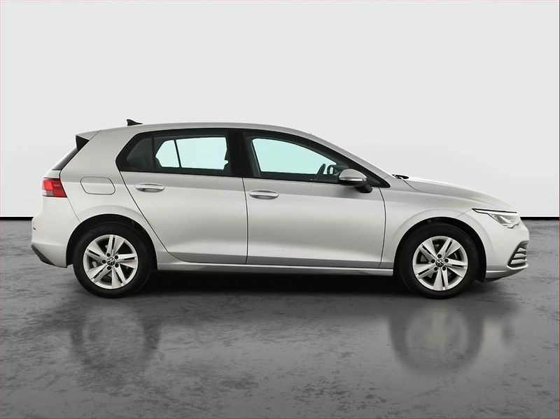 Volkswagen Golf (2020) Life 1.5 TSI, Serv.kniha - fotka 6 z 17