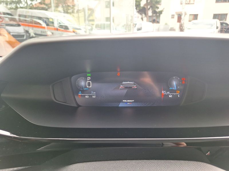 Peugeot 308 (2025) SW ALLURE 1.BHDi 130k EAT8 - fotka 14 z 18