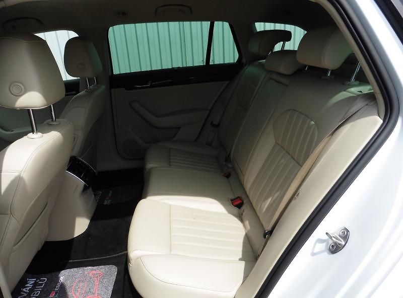 Škoda Superb III Combi 2.0 TSi Laurin & Kle - fotka 11 z 18