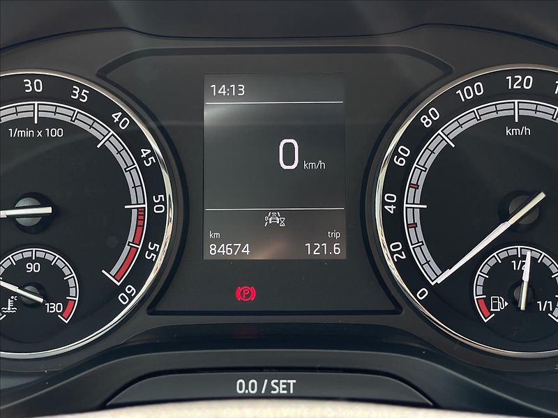 Škoda Karoq 2,0 TDI Ambition Plus TAŽNÉ - fotka 10 z 23