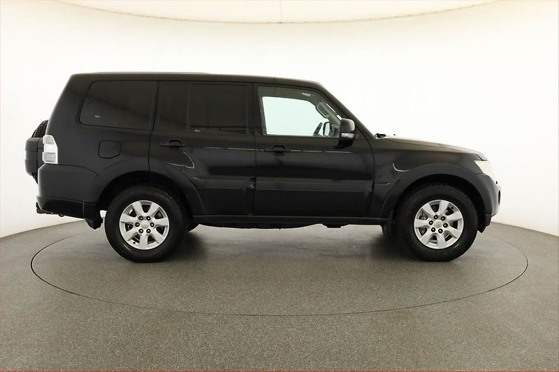 Mitsubishi Pajero (2010) 3.2 DI-D, 4X4, 7 míst - fotka 6 z 16