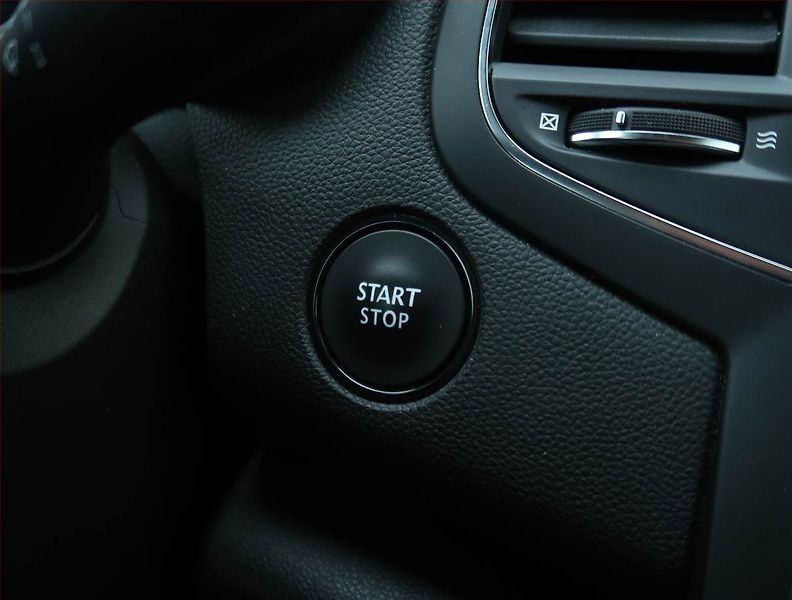 Renault Mégane (2019) Intens 1.5 Blue dCi, ČR,1.maj - fotka 17 z 22