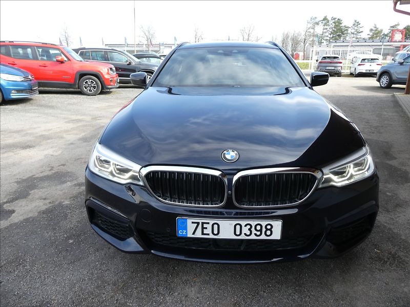 BMW Řada 5 3,0 540d xDrive 235kW MPaket,D - fotka 4 z 50