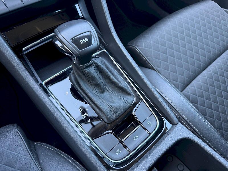 Škoda Karoq (2022) 1.5 TSI 110kW DSG Style Plus - fotka 29 z 35