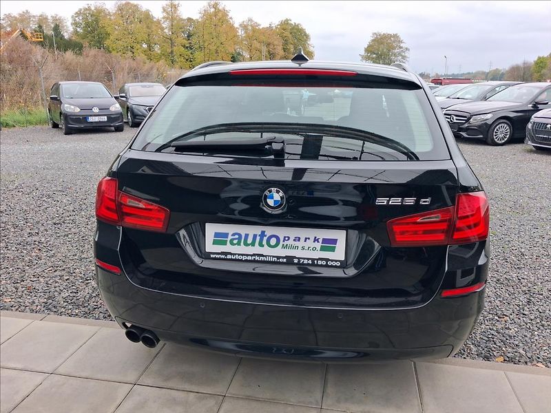 BMW Řada 5 2,0 525D, 160 kw - fotka 6 z 16