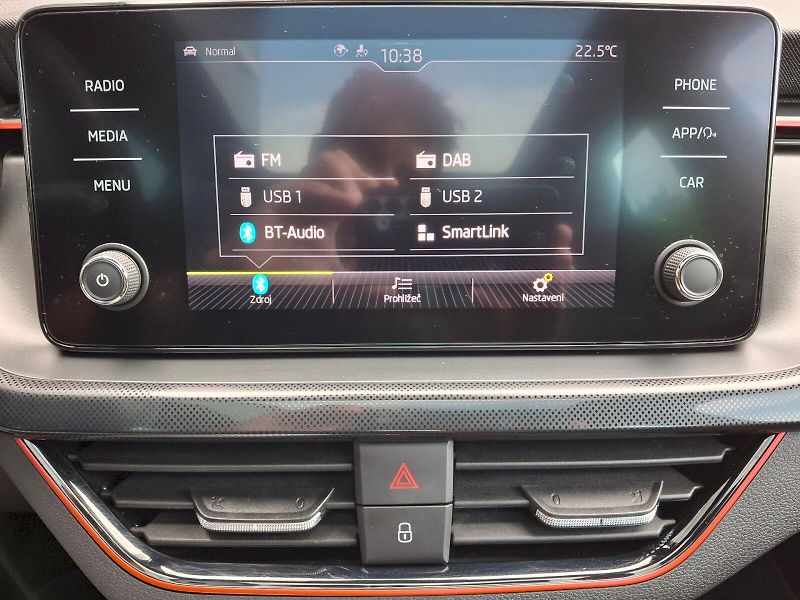 Škoda Kamiq (2023) Monte Carlo DSG 1,5TSi 110kW - fotka 33 z 35