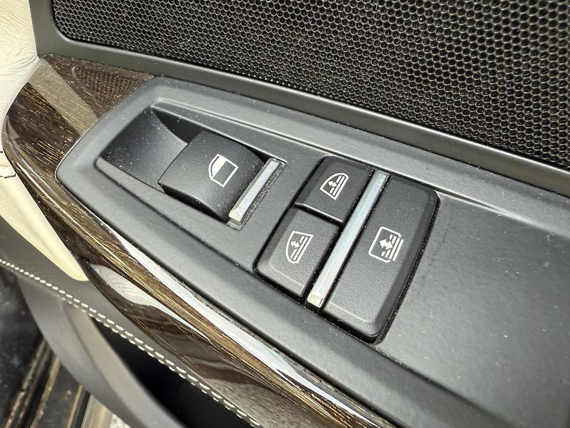 BMW Řada 6 650i xDRIVE M-PAKET LED NAVI - fotka 36 z 40