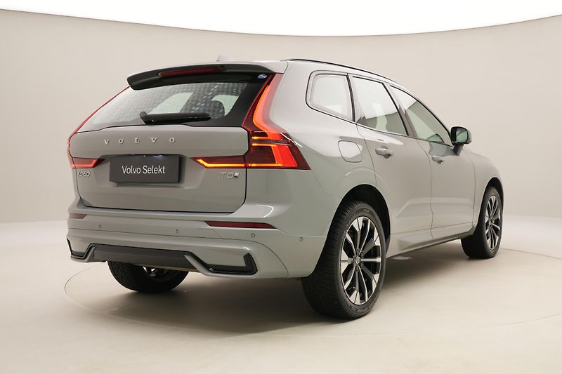 Volvo XC60 T8 AWD RECHARGE DARK ULTRA CZ - fotka 13 z 61