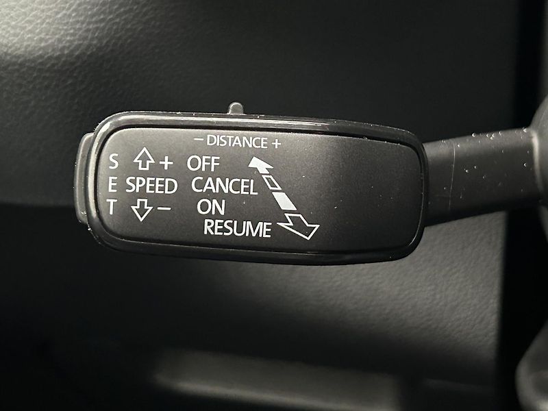Škoda Karoq 1.5 TSI Top selection - fotka 24 z 28