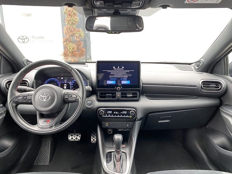 Toyota Yaris 1.5HEV 130, ČR, GR Sport, DPH - fotka 11 z 18