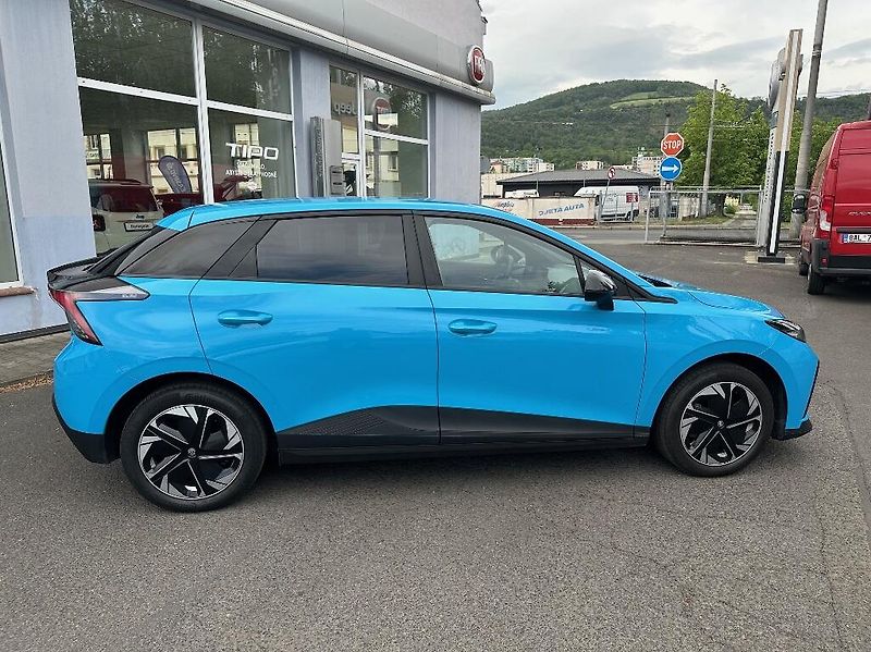 MG MG4 (2023) Electric Elegance (64 kWh) - fotka 11 z 37