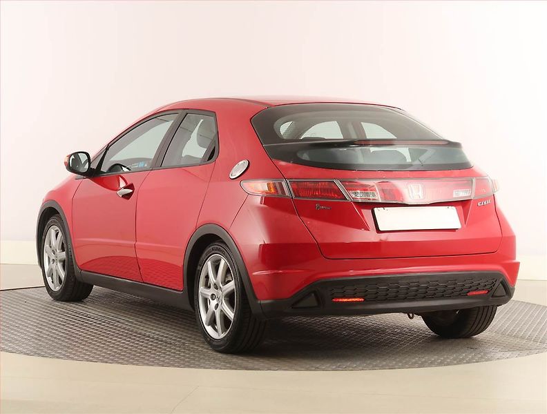 Honda Civic (2006) 1.4 i-DSI, po STK, servisované - fotka 4 z 20