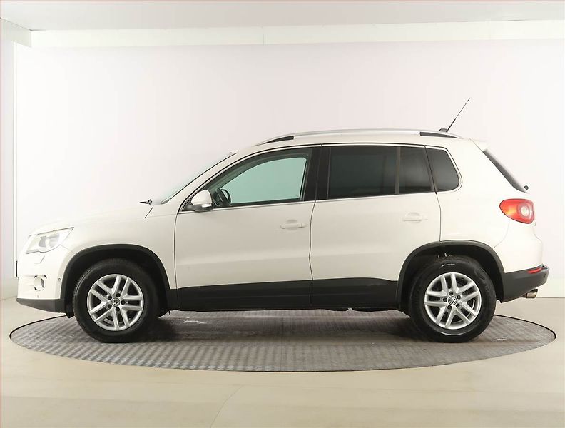 Volkswagen Tiguan (2009) 2.0 TDI, 4X4, Automat, Navi - fotka 3 z 22