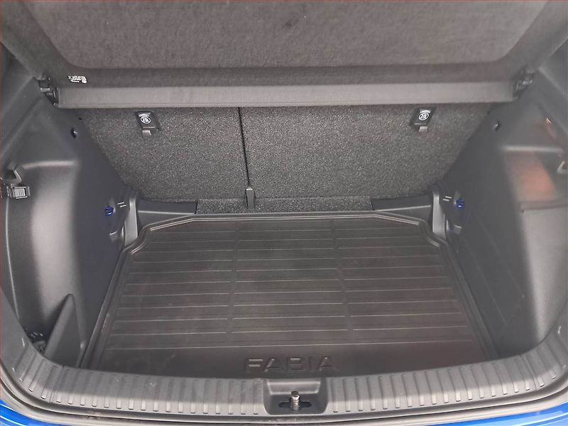 Škoda Fabia (2024) Monte Carlo 1.0 TSI, ČR,1.maj - fotka 14 z 22