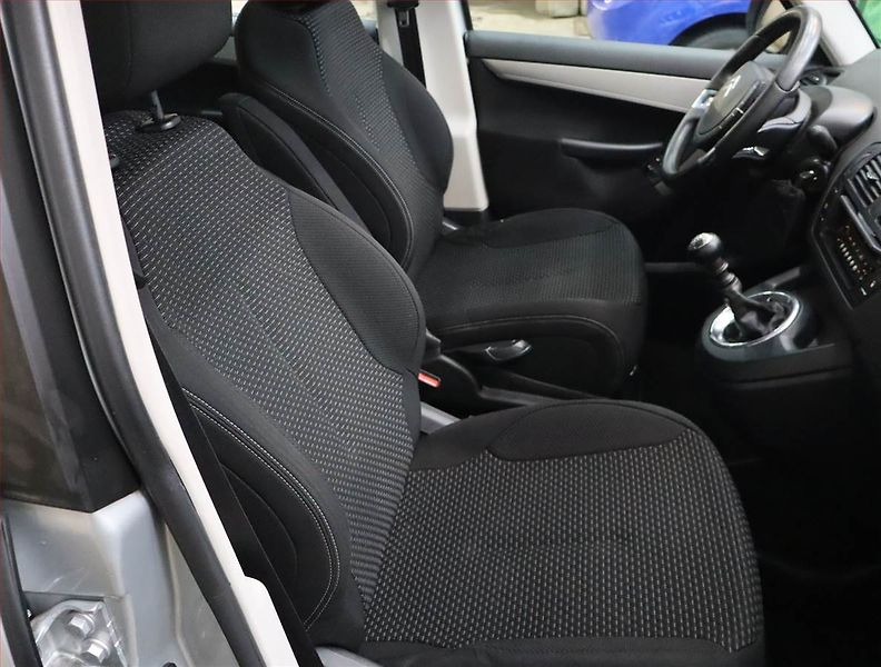 Citroën C4 Picasso (2011) 2.0 HDI, 7 míst, Tempomat - fotka 9 z 19