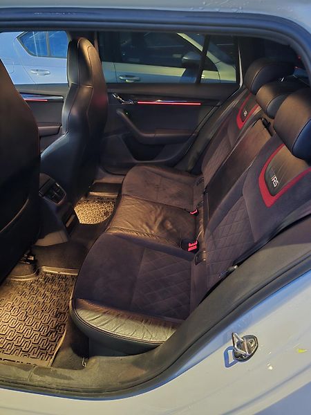 Škoda Octavia (2018) Škoda octavia 3 VRS combi - fotka 10 z 16