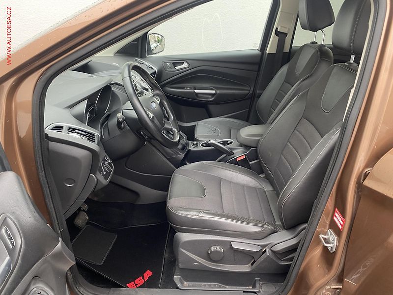Ford Kuga (2013) 2.0 TDCi 4x4, Titanium, AT - fotka 9 z 19
