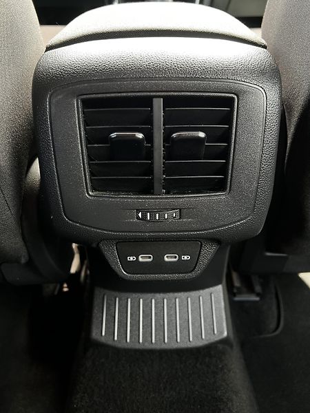 Volkswagen T-Roc 1.5TSI 110kW SPORT DPH TZ - fotka 21 z 24