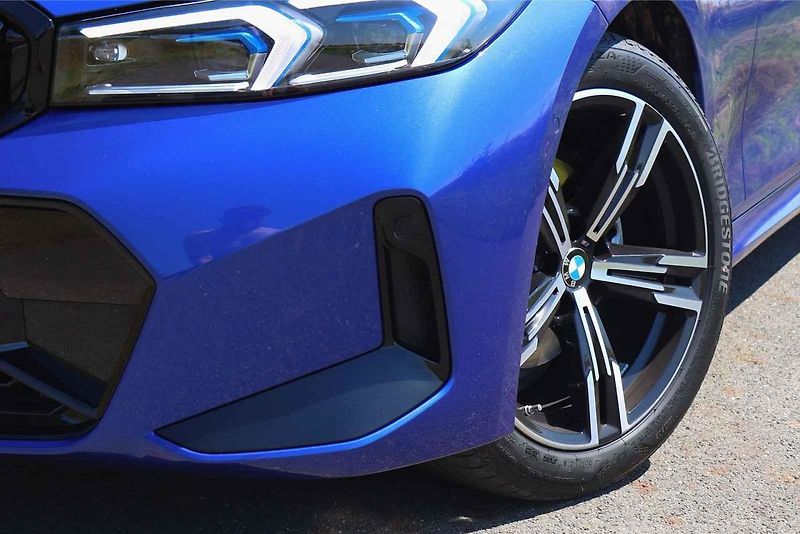 BMW 320i
