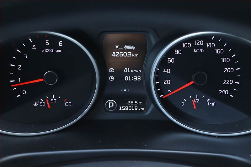 Kia Sportage (2014) 2.0 CRDi, 4X4, Automat - fotka 11 z 28