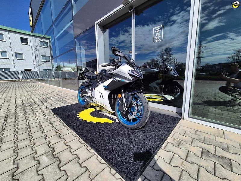 CFMOTO (2026) 675 SR-R - SKLADEM - fotka 1 z 43