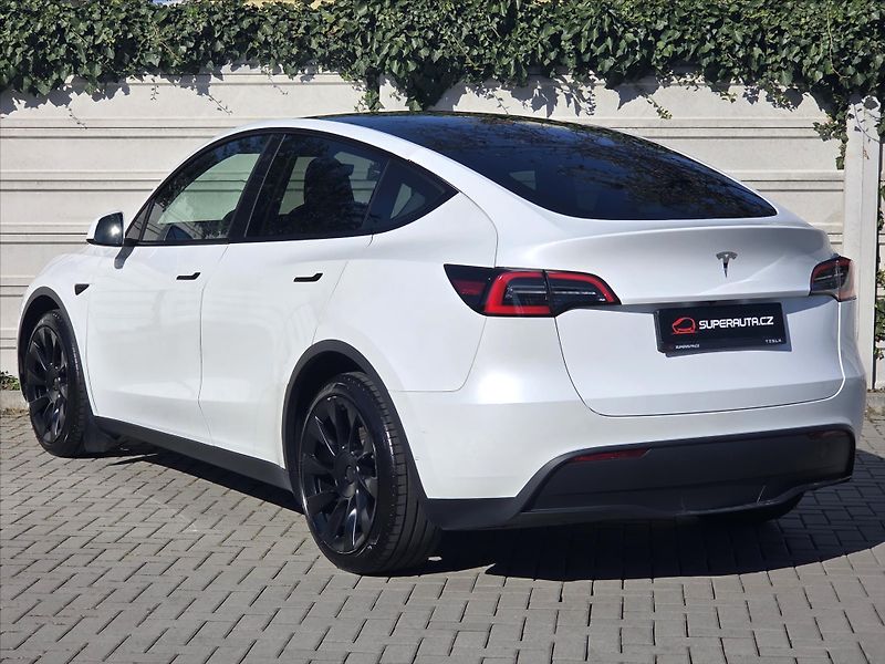 Tesla Model Y 0,0 LFP Ryzen Tažné Enhanced A - fotka 5 z 22