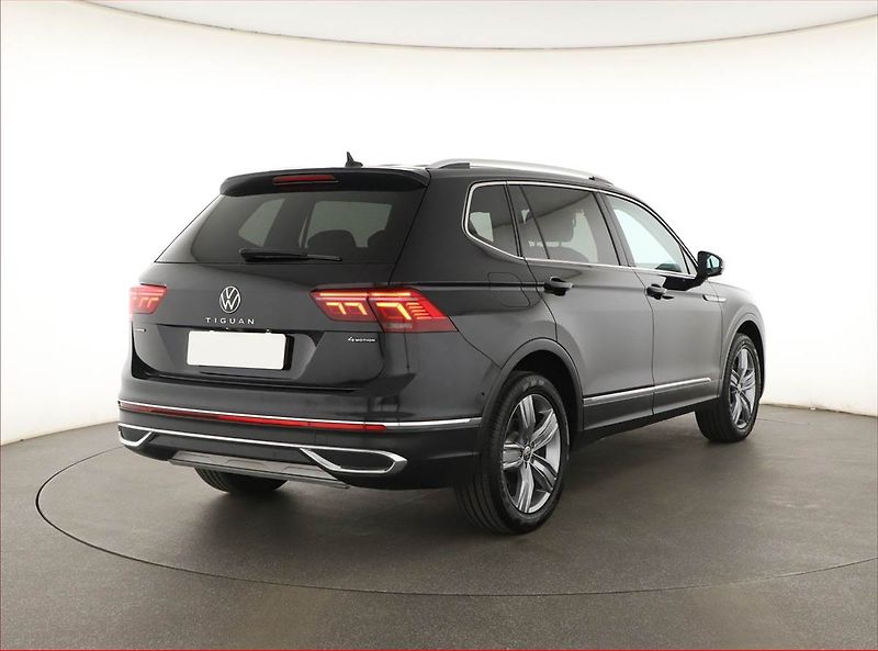 Volkswagen Tiguan Allspace (2023) Elegance 2.0 TSI - fotka 5 z 16