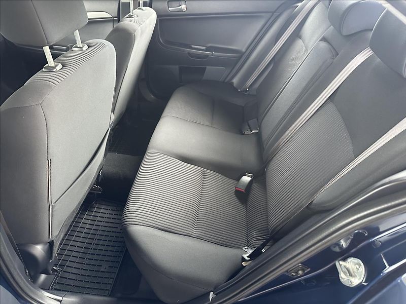 Mitsubishi Lancer 1,6 1.majitel - fotka 12 z 22