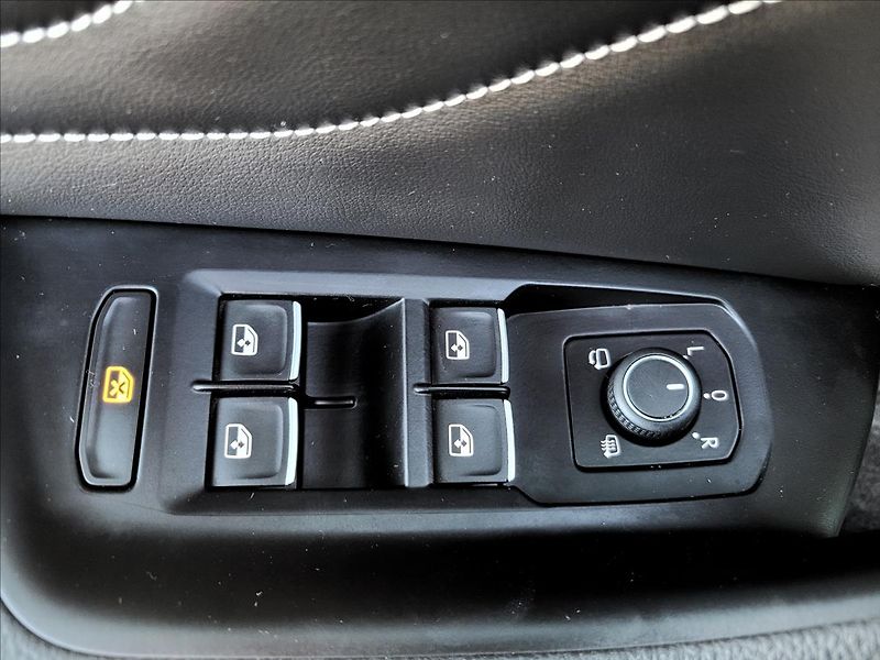 Volkswagen Passat 2,0 zálohováno - fotka 36 z 48