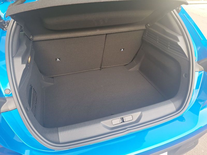 Peugeot 308 (2024) ACTIVE PACK 1.2 PT 130k EAT8 - fotka 6 z 22