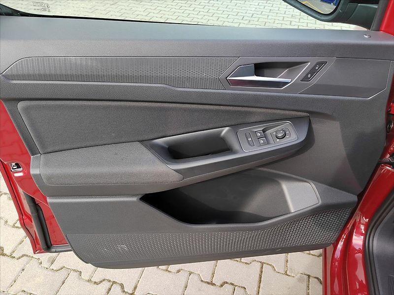 Ford Tourneo Connect 2,0 EcoBlue 90kW/122 koní 6 st - fotka 19 z 28