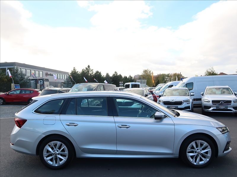 Škoda Octavia 2,0 TDi,Style,1majČR,Serv.,DPH - fotka 6 z 27